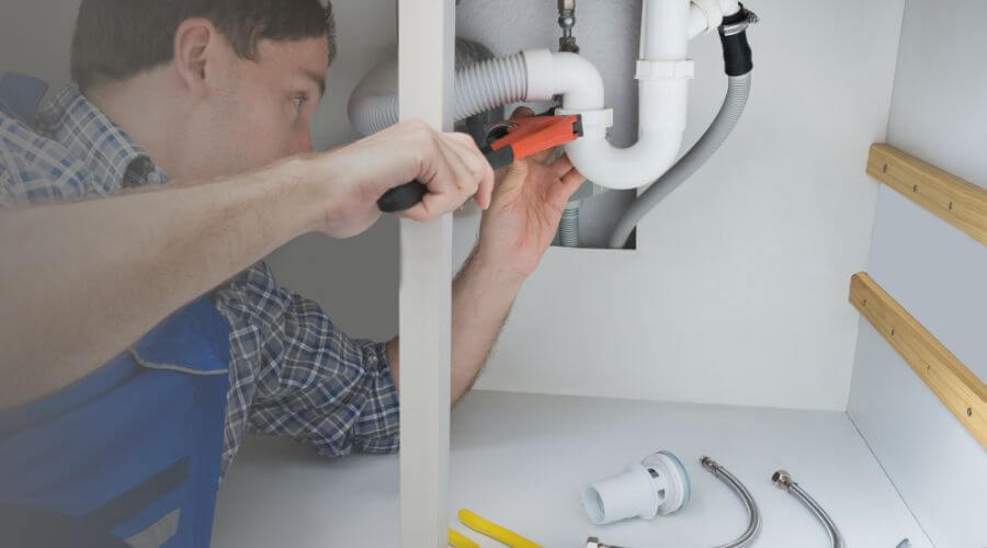 Professional Water heater repair in Moran, MI